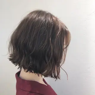 ミディアム カラー 野々村 裕菜のヘアスタイル