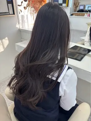 ロング LOMARLIE / yunaのヘアスタイル