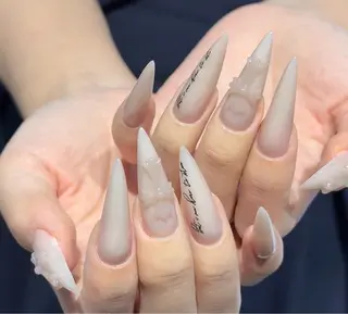 ネイル Pure&Rich Nailのネイルデザイン