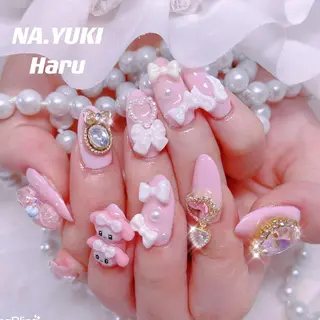 ネイル 🦋 Queenieのネイルデザイン