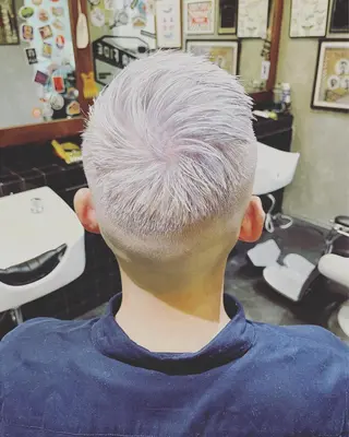 カラー メンズ 大西 完弥のヘアスタイル