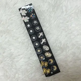 MIKA／耳ツボ ／マグネットネイルのネイルデザイン