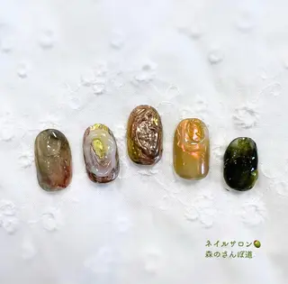 ネイル ショートネイル 森のさんぽ道のネイルデザイン