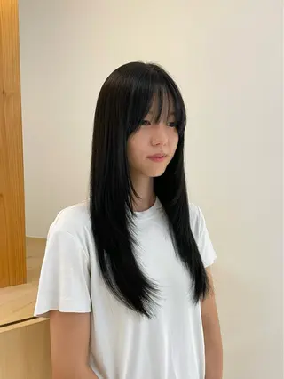ロング カラー 蓑輪璃央 ショートカットのヘアスタイル