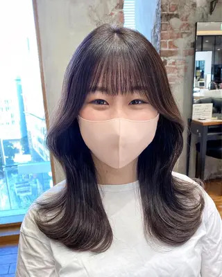 セミロング カラー 顔まわりカット🌟 くびれヘア/寺門遥輝のヘアスタイル