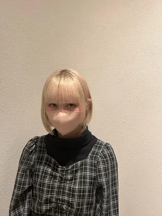 ショート カラー レイヤー/ブリーチ/ 渋谷/ルル🌿のヘアスタイル