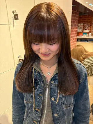 セミロング 安田 芽生のヘアスタイル