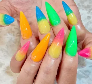 ネイル VIVIAN リサのネイルデザイン