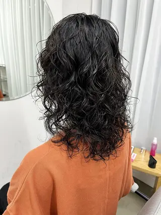 セミロング パーマ ⭐️当日OK⭐️ 岩田峻のヘアスタイル