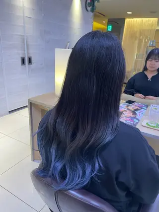 カラー ICHINA🦋寒色 /青髪/艶髪/大船のヘアスタイル