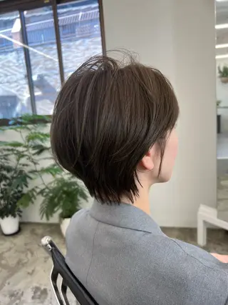 ショート カラー ボブショート/岩崎 明生のヘアスタイル