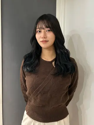 セミロング えり 堀江/ボブ /レイヤー/艶髪のヘアスタイル