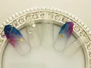 ミディアム Verest 西荻窪のネイルデザイン