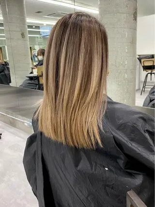 セミロング カラー welring hair salonのヘアスタイル