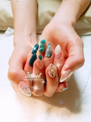ネイル ＪＥＷＥＬ ＮＡＩＬのネイルデザイン
