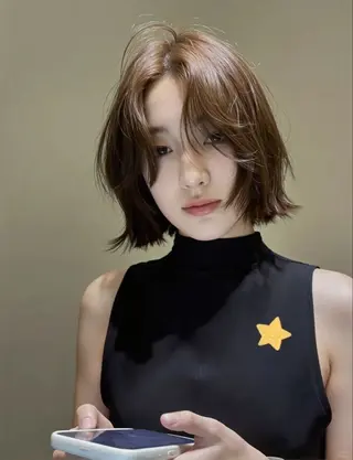 ショート RIN🎀レイヤー/ ボブ/オリーブカラーのヘアスタイル