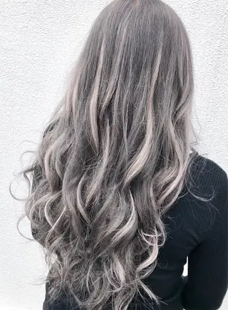 カラー ダブルスキルエクステ /羽エクステ白石宇由のヘアスタイル