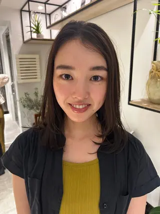 セミロング 暖色カラー 奥村陽花のヘアスタイル