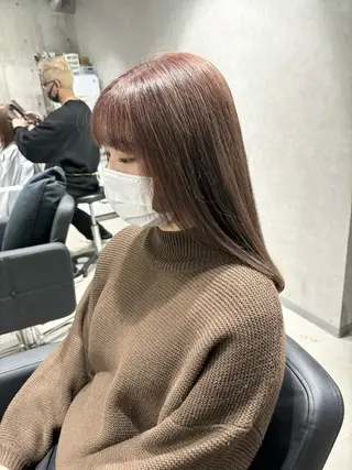 セミロング カラー _WHITE / KENTOのヘアスタイル