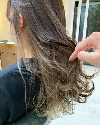 セミロング カラー 溝口 恭章のヘアスタイル