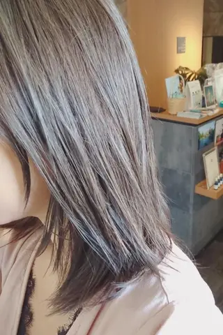 カラー 清水 旭美のヘアスタイル