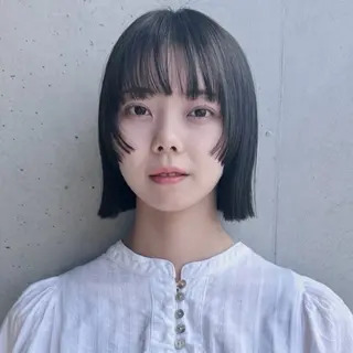 ショート カラー 前野 日奈のヘアスタイル
