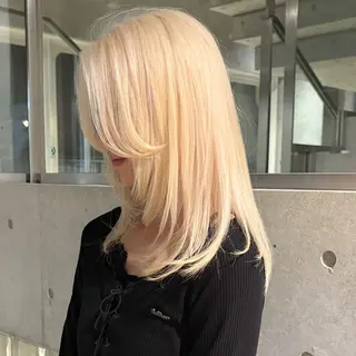 セミロング 🚨ダメージ最小限ブ リーチ特化🚨ミユウのヘアスタイル