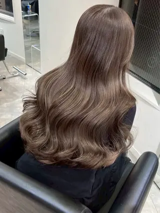 ロング 梅田/ハイトーン/ Riona🩵のヘアスタイル