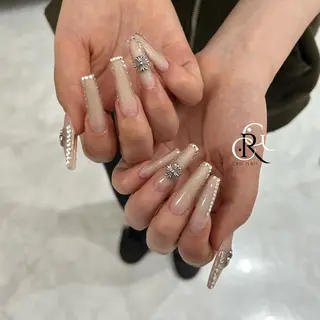 ロング 美フォルムスカルプ✨ RENAのネイルデザイン