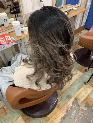 ミディアム カラー Hair's RooMのヘアスタイル