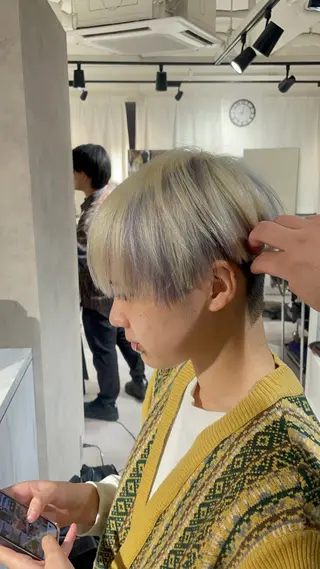 ショート カラー 🇰🇷ハイトーン× 韓国レイヤー레이어드のヘアスタイル