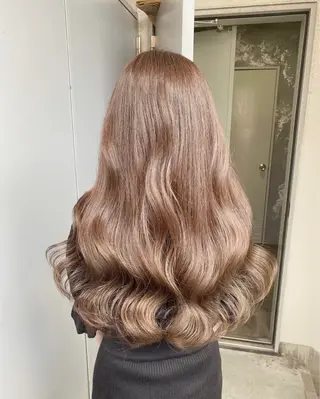 ロング ❤︎ワンホンガーリー なハイトーンヘア❤︎のヘアスタイル