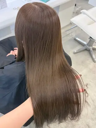 ロング レイヤーカット 透明感カラー表参道のヘアスタイル