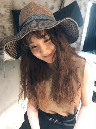 ロング カラー ヘアアレンジ 暗髪カラー🫐パーマ おくだりんかのヘアスタイル