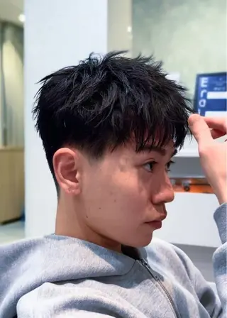 ショート パーマ メンズ YUTA短髪特化 フェザーパーマのヘアスタイル