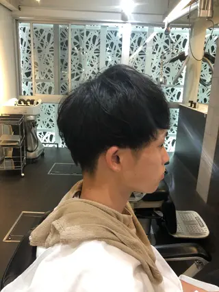 ミディアム 刈り上げの あおきさんのヘアスタイル