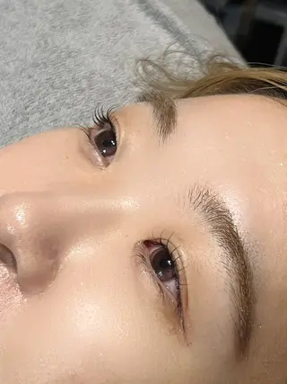 マツエク・マツパ arika ミズキのヘアスタイル