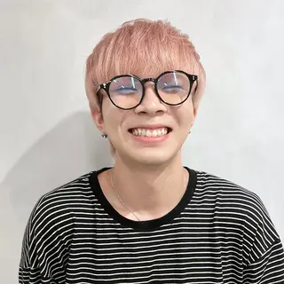 ショート カラー 🩵ブリーチカラー 🐈MIORI🩵のヘアスタイル