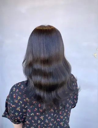 セミロング カラー tim hinaのヘアスタイル