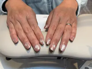 ネイル 楡井 陽菜のネイルデザイン