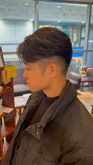 ショート メンズ 鶴田 将清のヘアスタイル