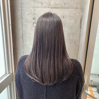 セミロング カラー コバヤシ リョウのヘアスタイル