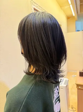 ミディアム 小倉 沙織のヘアスタイル