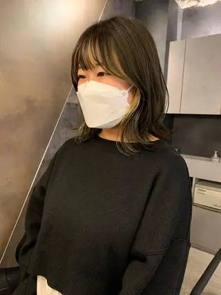 ミディアム カラー SAKINO． ベージュカラーのヘアスタイル