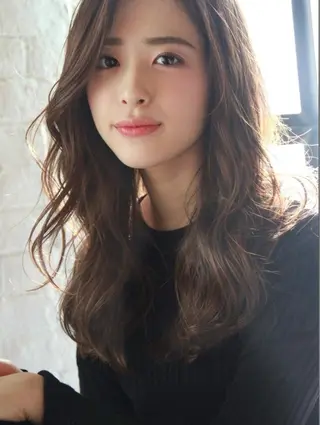 ロング コテ巻き風パーマ サトウタケル 表参道のヘアスタイル