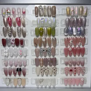ネイル リリ 奈🎀のネイルデザイン