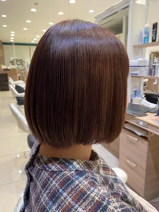 ショート 美髪艶カラー💎✨ モエのヘアスタイル