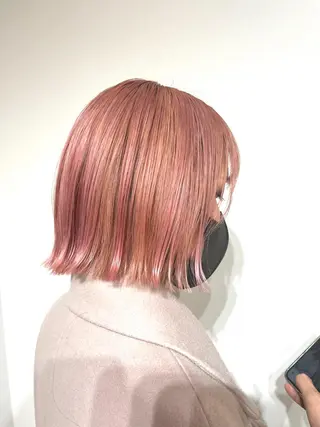 ショート カラー ネイル マツエク・マツパ アイブロウ ⭐ハイトーンブリーチ ミルクティーピンクのヘアスタイル