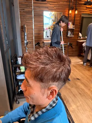 ショート CAROS　atelier所属・安倍 辰哉のヘアスタイル