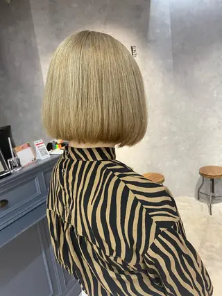 ミディアム Cielro/ダブル カラー/西田咲希のヘアスタイル